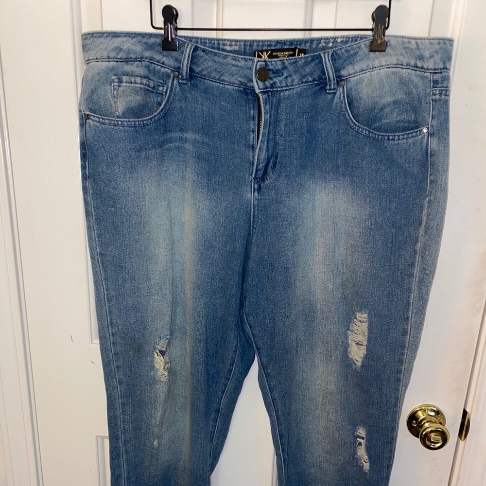 Kardashian Jeans boyfriend style- the Kortney